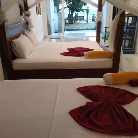 Sea Crest Beach Villa Ambalangoda  Extérieur photo