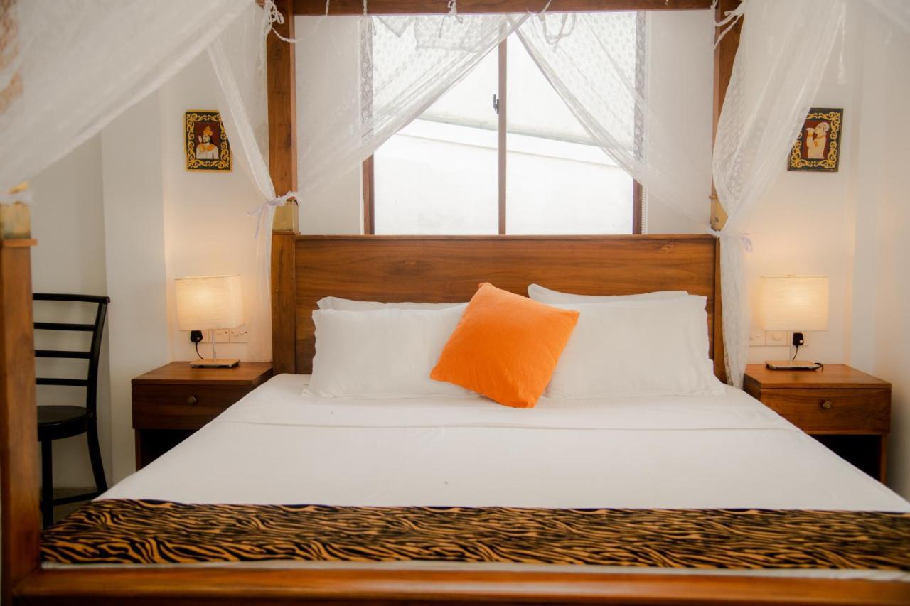 Sea Crest Beach Villa Ambalangoda  Extérieur photo