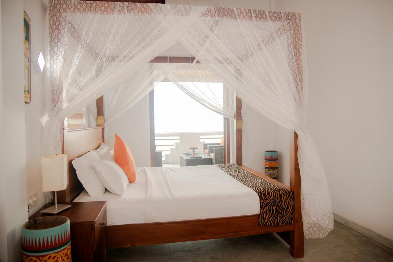 Sea Crest Beach Villa Ambalangoda  Extérieur photo