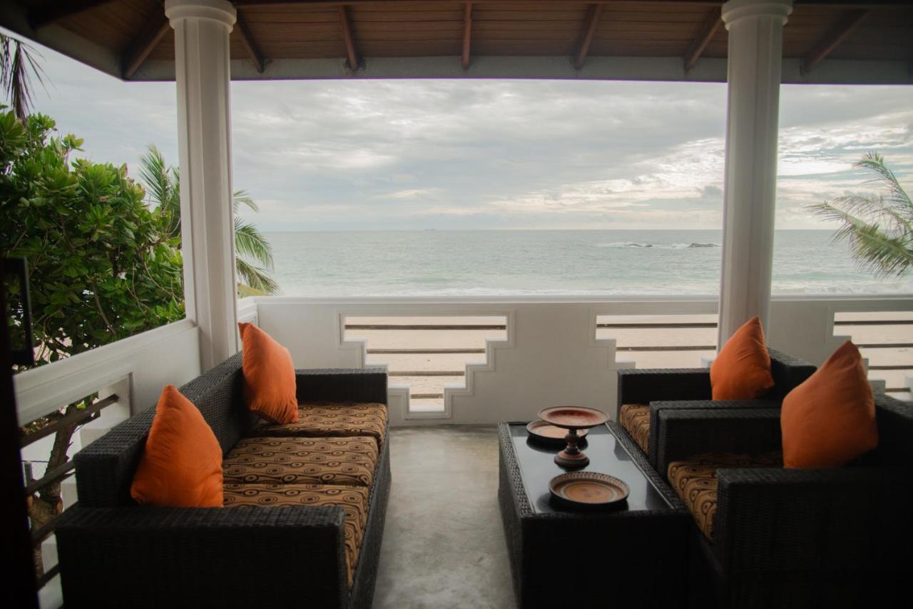 Sea Crest Beach Villa Ambalangoda  Extérieur photo