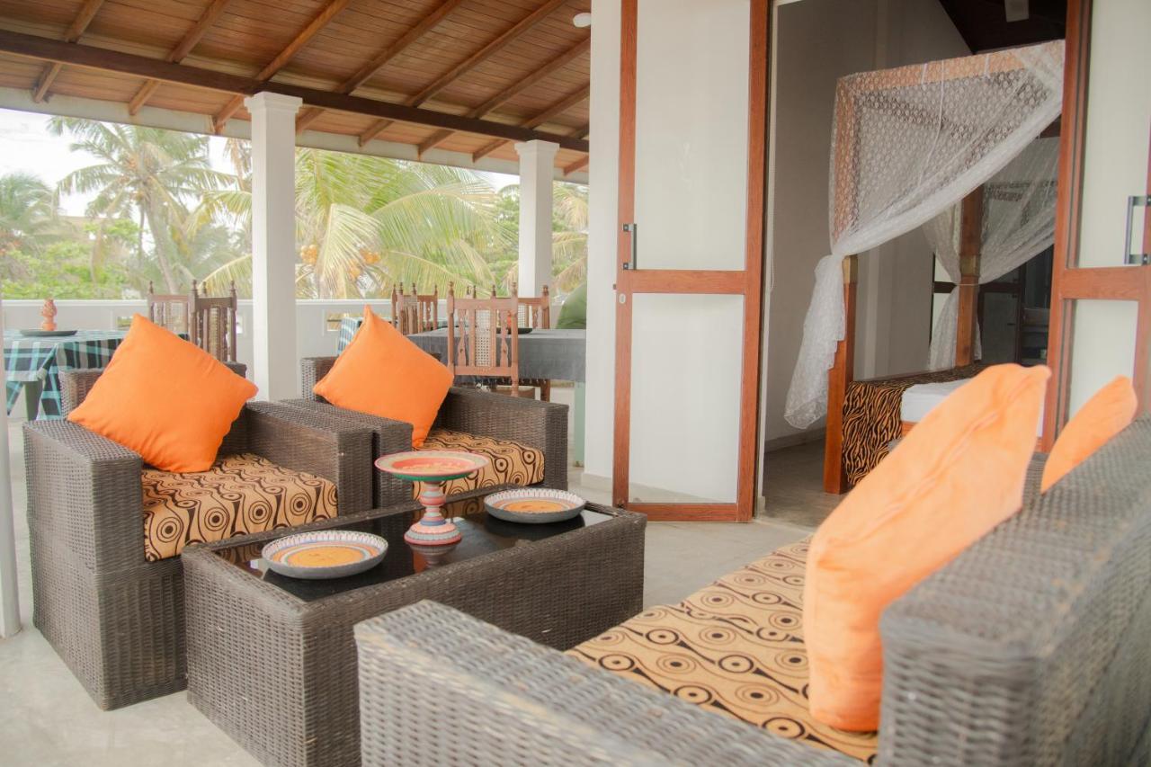 Sea Crest Beach Villa Ambalangoda  Extérieur photo