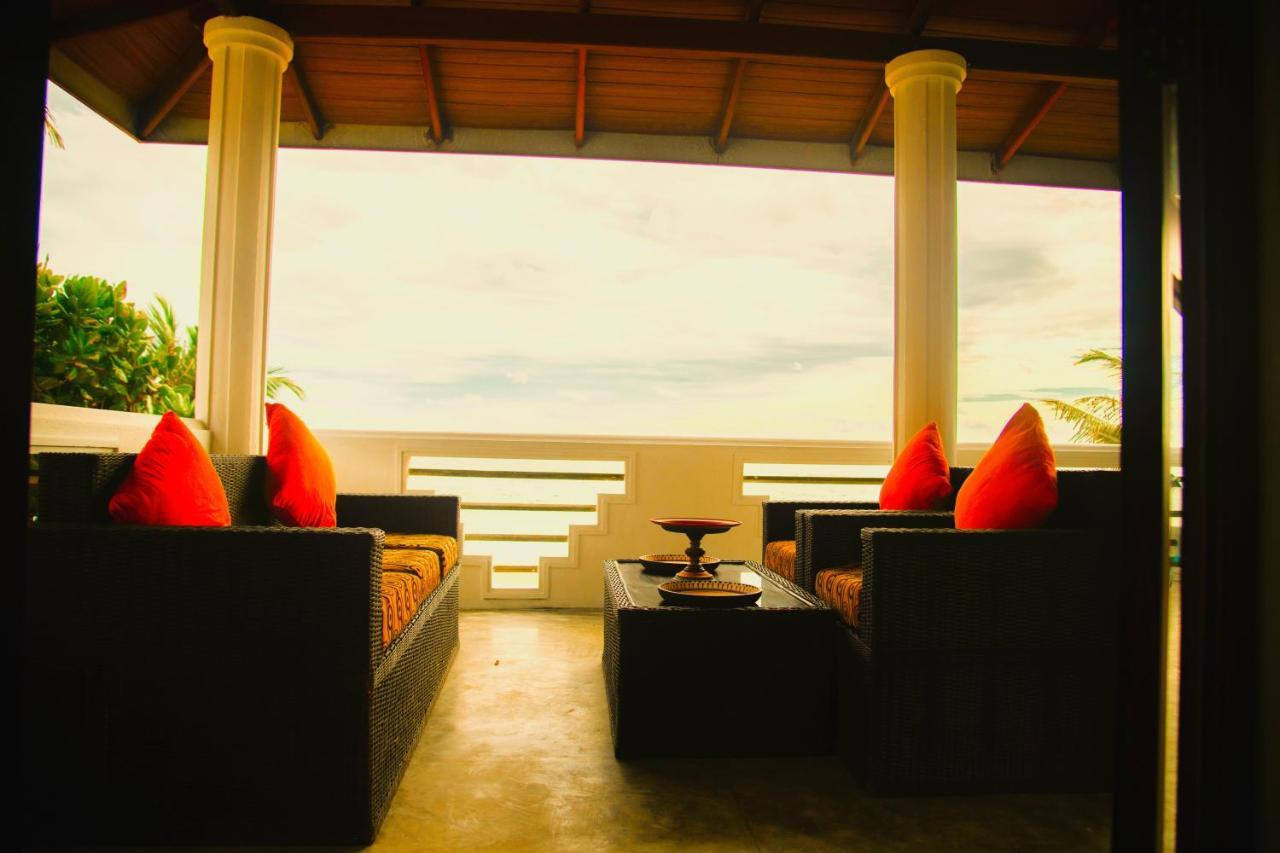 Sea Crest Beach Villa Ambalangoda  Extérieur photo