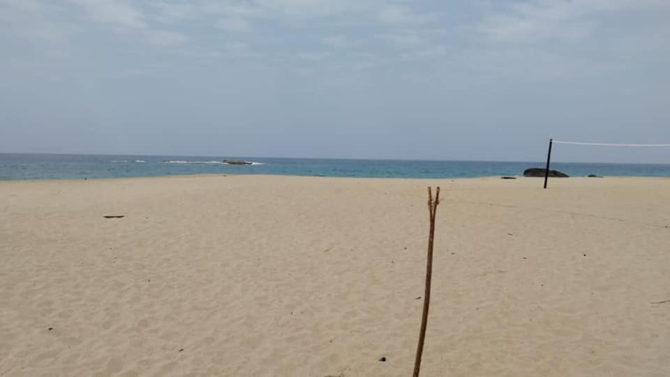 Sea Crest Beach Villa Ambalangoda  Extérieur photo